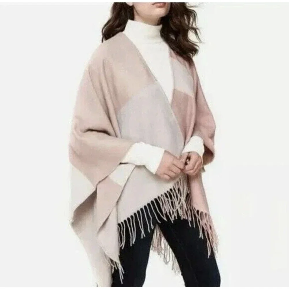 Soia & Kyo NWT Woven Scarfigan Wrap Shawl Poncho OS Ivory Mauve Fringe Western